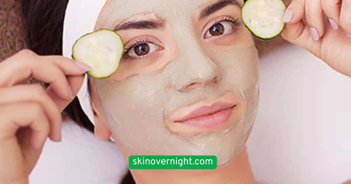  Try a Natural DIY Mask with Honey or Yogurt
